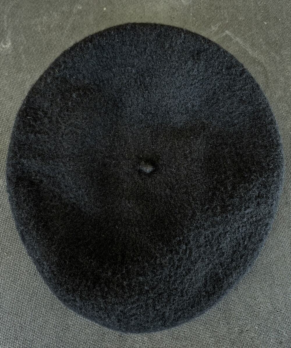 Vintage Beret De Luxe Black 100% Wool 10" WPL 10888 - Picture 1 of 9